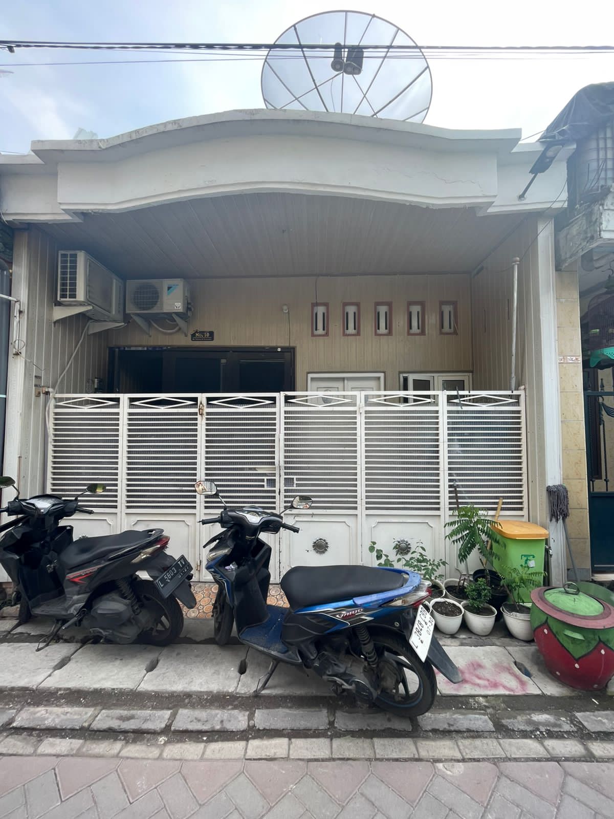 Jual Murah Rumah 200m dari Raya di Wonokusumo, Bulak Banteng dek