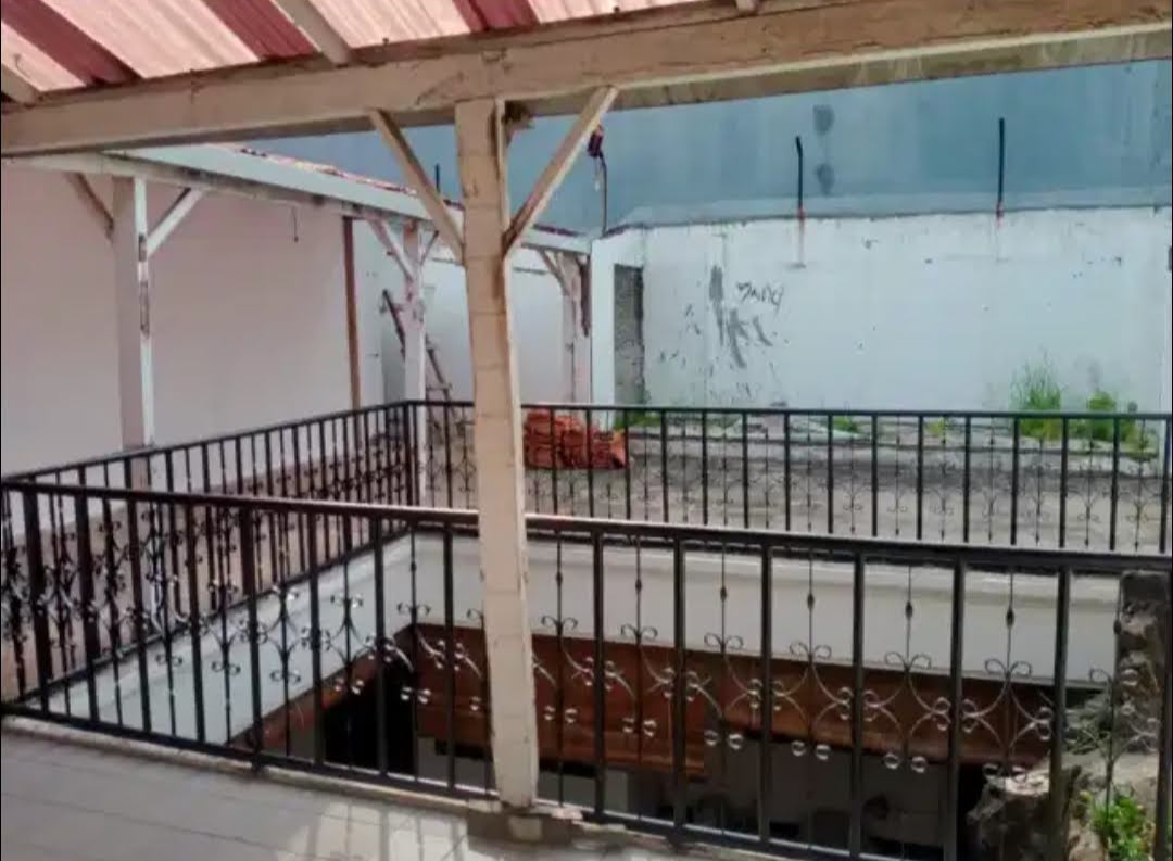 Jual Rumah Lokasi Premium Kertajaya Indah dekat Raya, cocok Kant