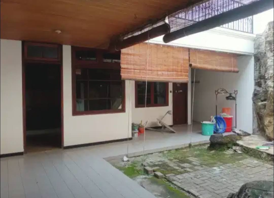 Jual Rumah Lokasi Premium Kertajaya Indah dekat Raya, cocok Kant