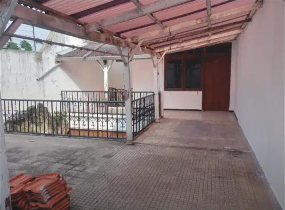 Jual Rumah Lokasi Premium Kertajaya Indah dekat Raya, cocok Kant