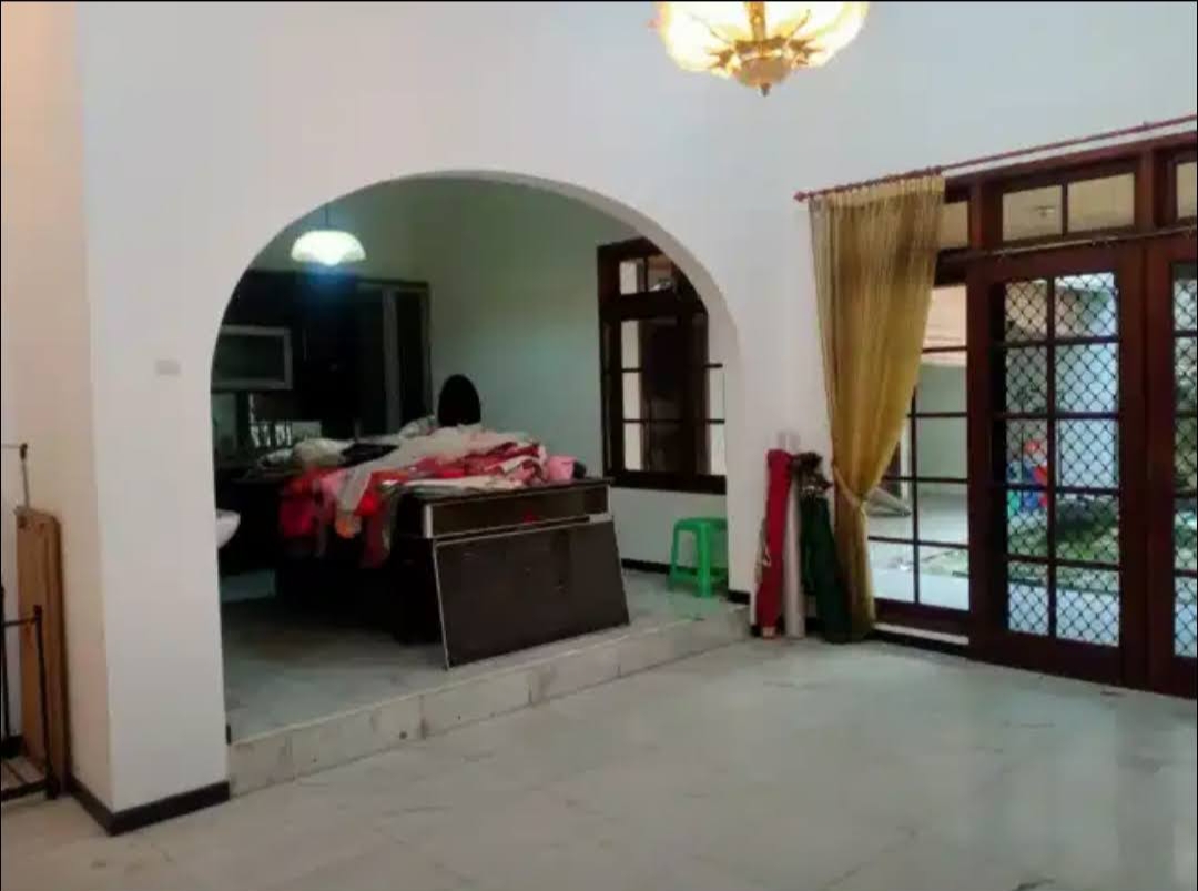 Jual Rumah Lokasi Premium Kertajaya Indah dekat Raya, cocok Kant