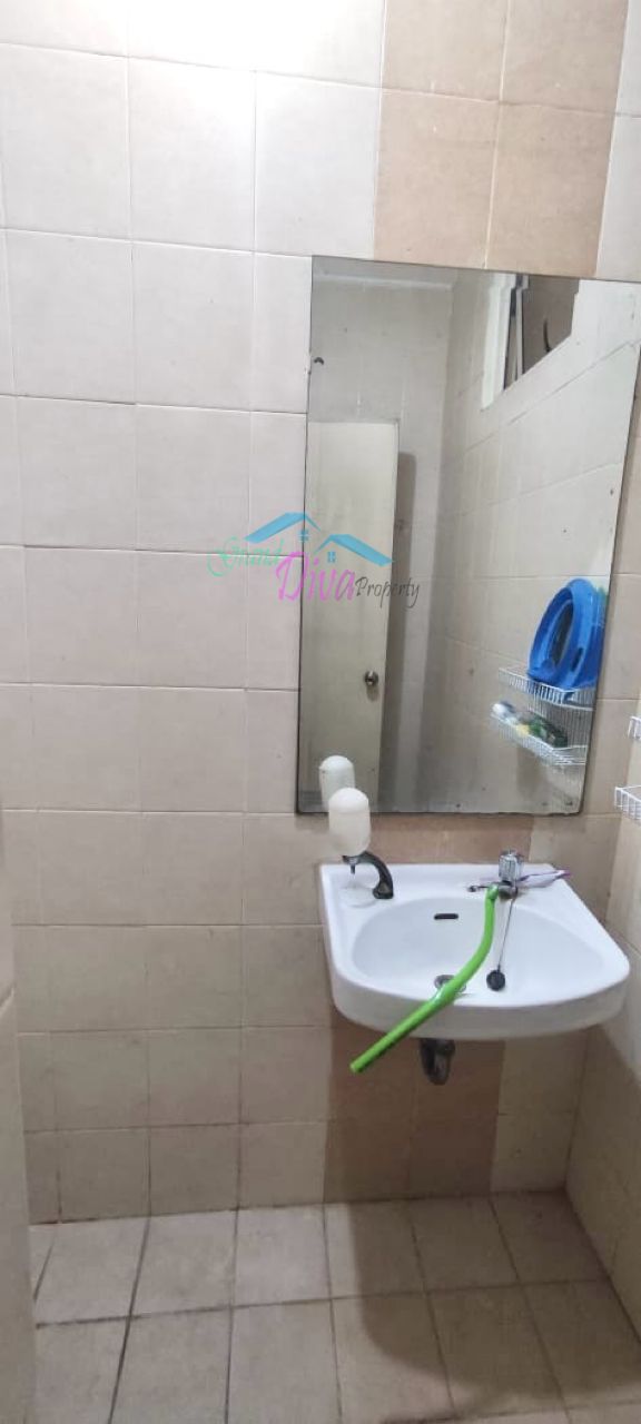 RUKO DI JALAN UTAMA GRAND GALAXY CITY