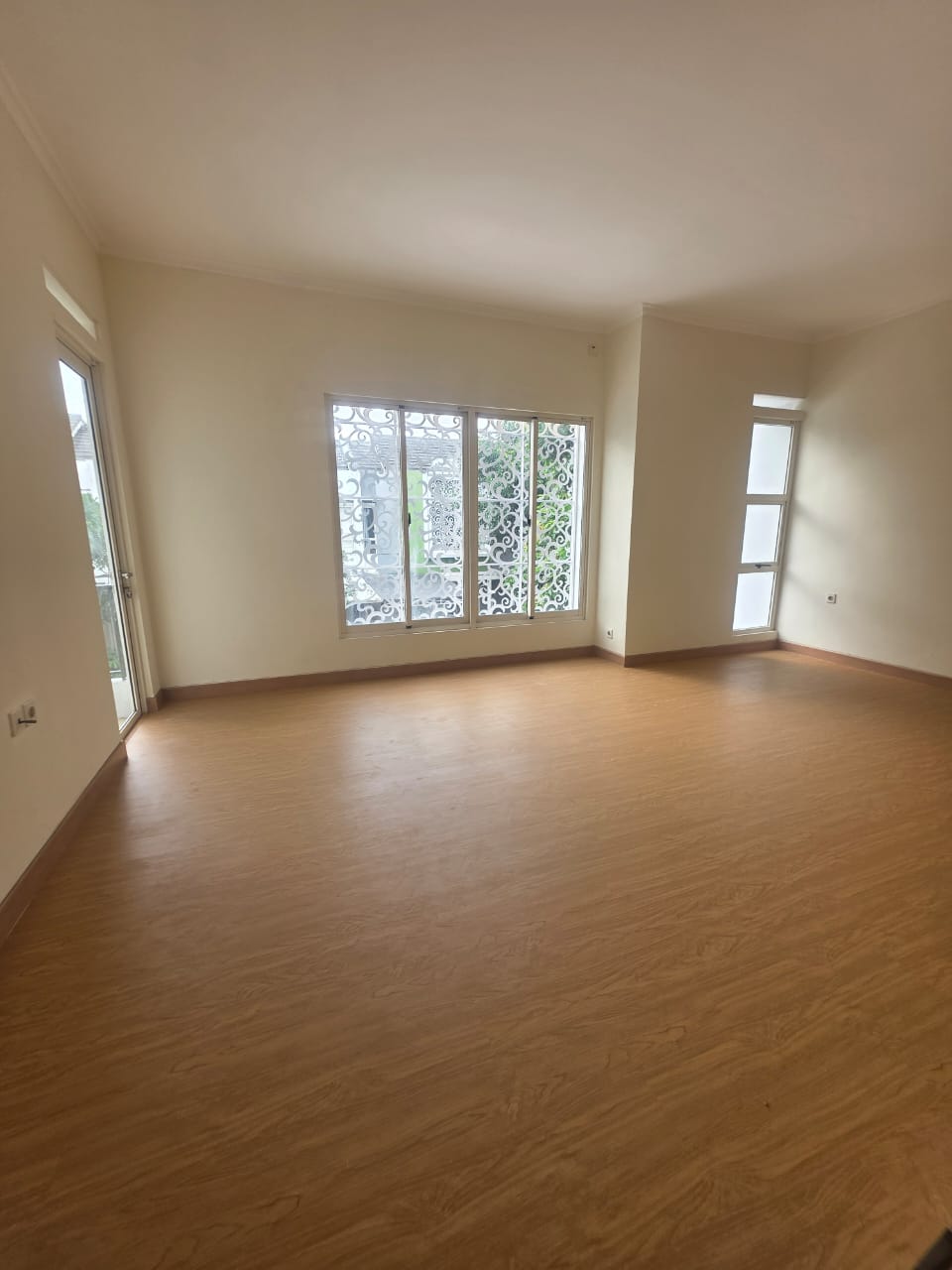 Dijual Rumah Cluster Darwin,Scientia Summarecon,Gading Serpong