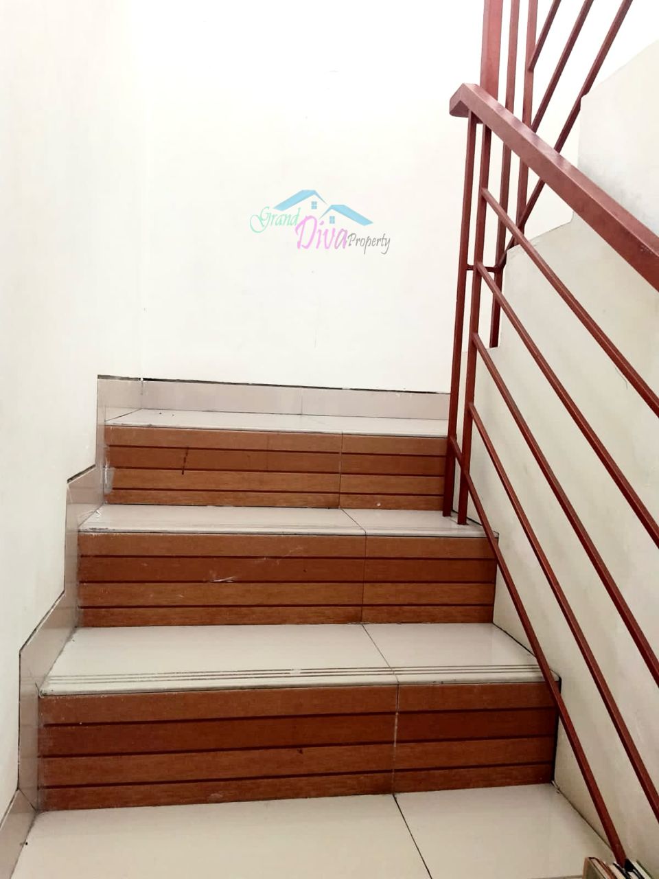 RUMAH BAGUS POSISI HOOK DI PONDOK HIJAU PERMAI