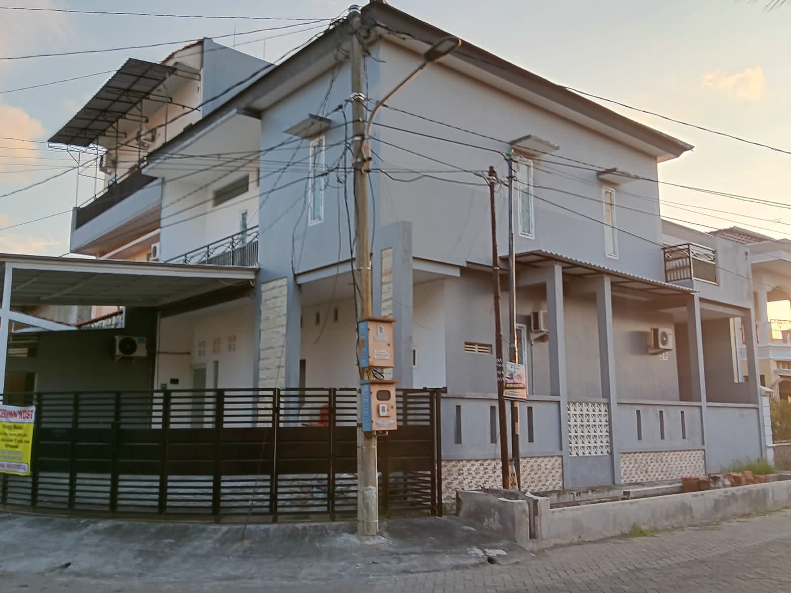 ruko disewakan diponegoro surabaya