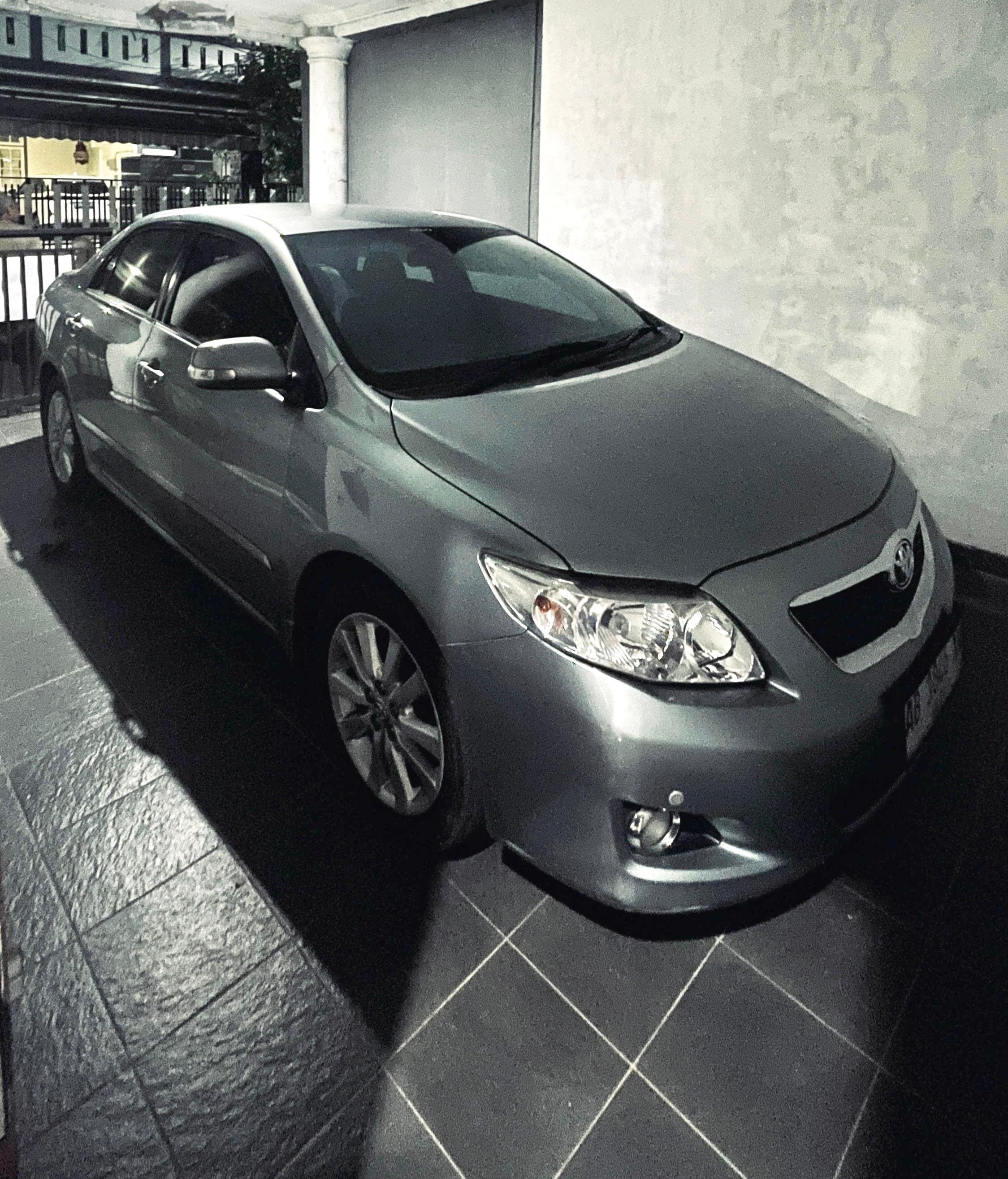 RUMAH BAGUS SEMIFURNISH DI KEMANG PRATAMA MURAH LOKASI BAGUS