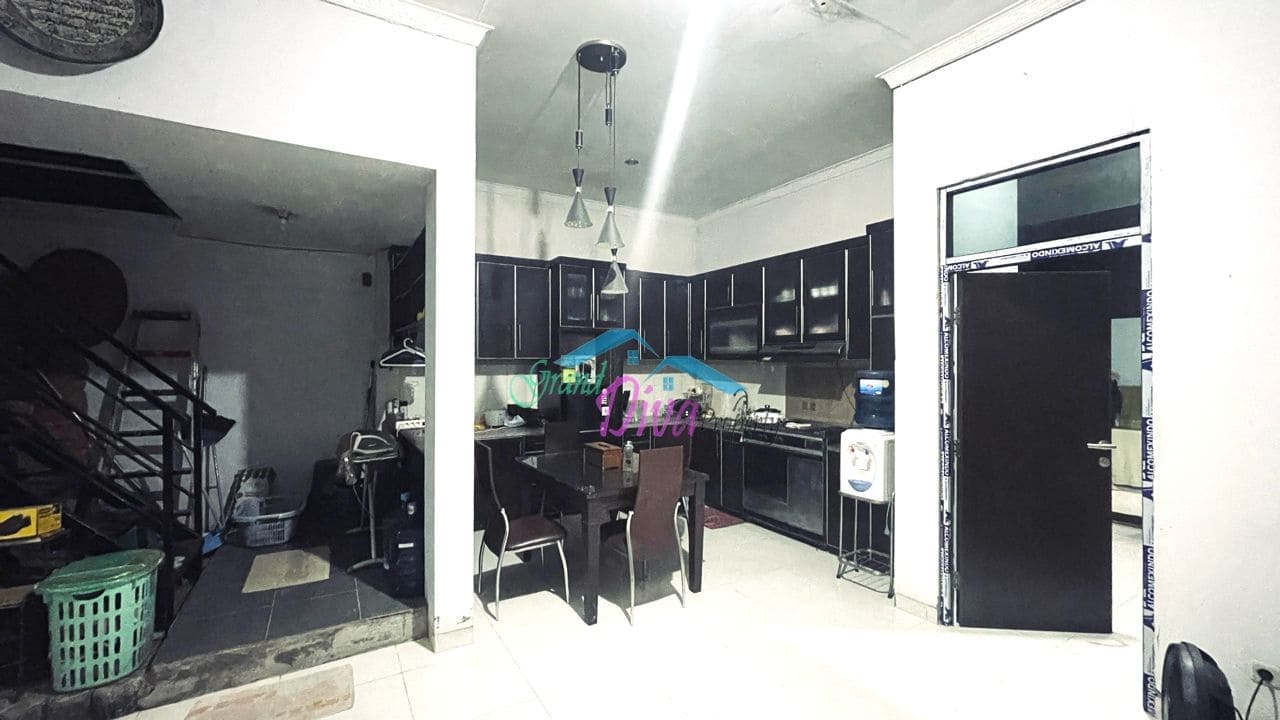 RUMAH BAGUS SEMIFURNISH DI KEMANG PRATAMA MURAH LOKASI BAGUS