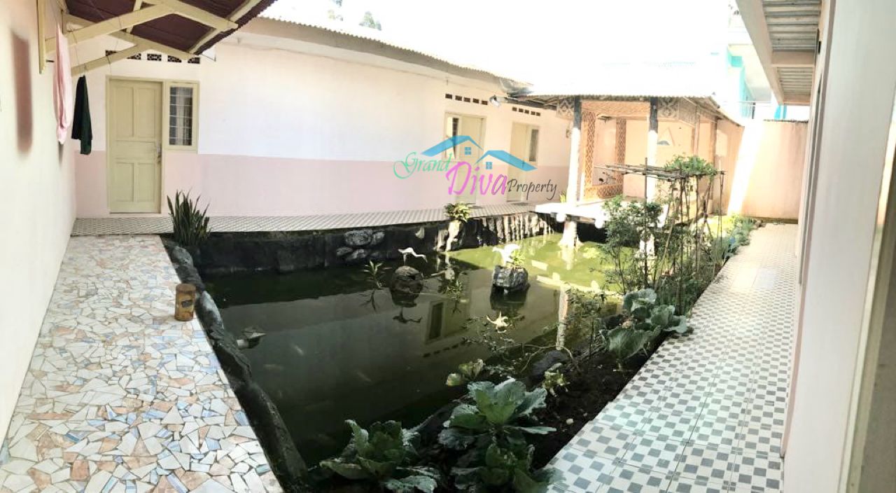RUMAH SEMI VILLA 8 KAMAR DI PANGALENGAN BANDUNG VIEW KEBUN TEH