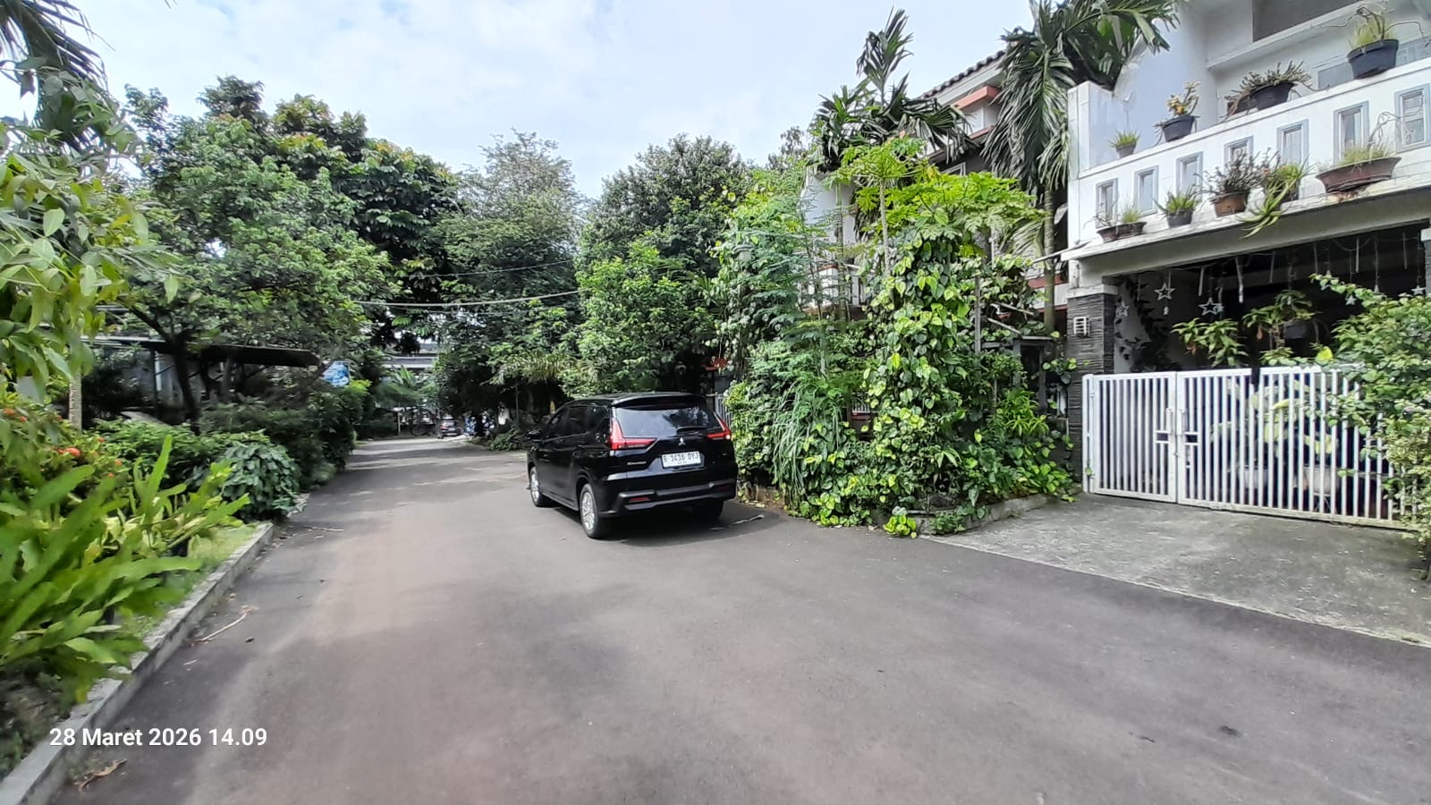 Dijual Murah Rumah Bagus 2 Lantai Sudah SHM di Perumahan Jakasam