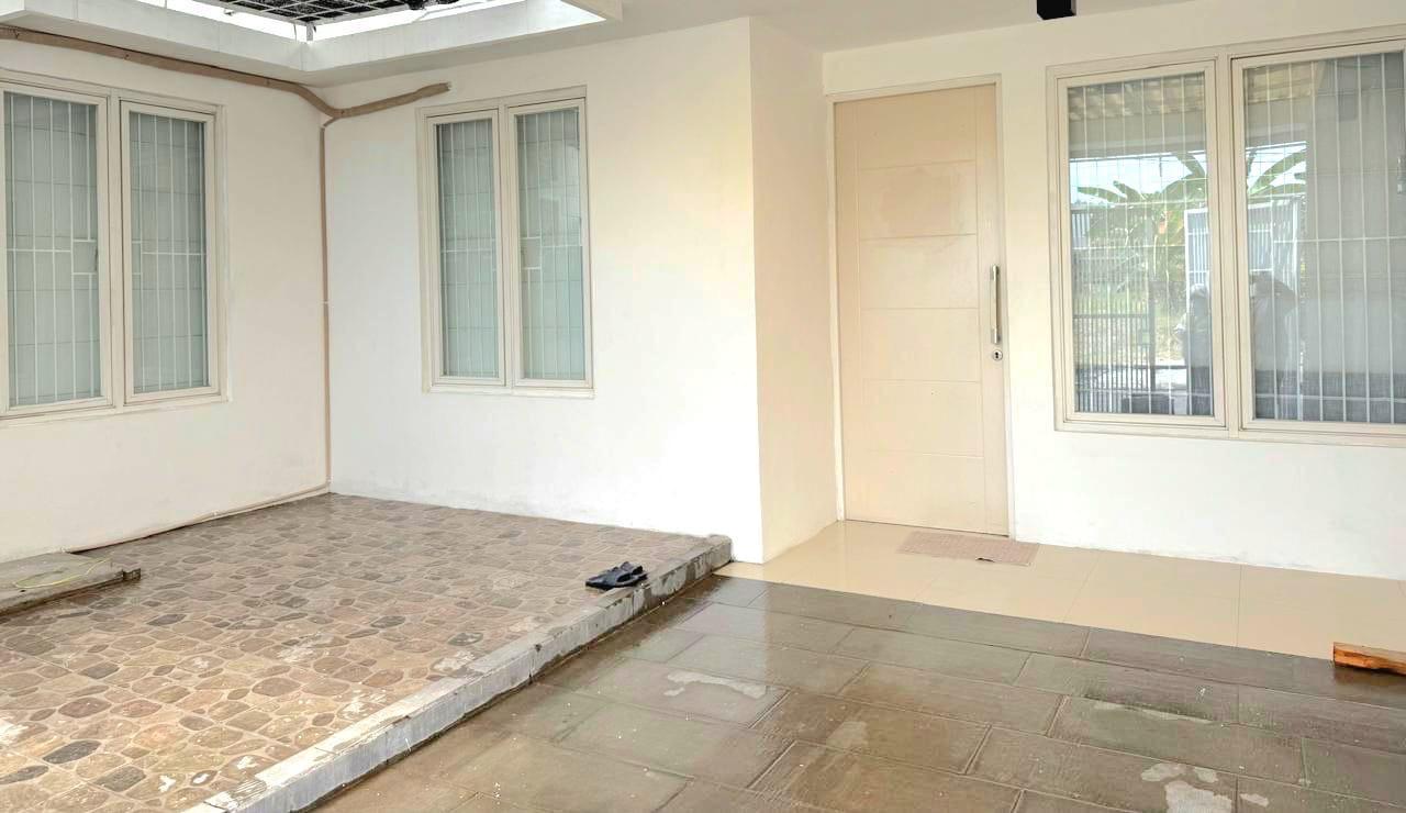 Jual Semi Furnish 1 lantai Wiguna, Gununganyar SHM sdh Renov