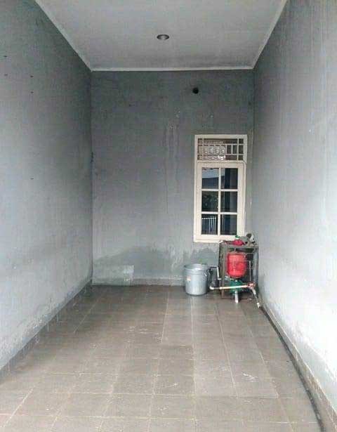 RUMAH DI TAMAN GALAXY BEKASI SELATAN
