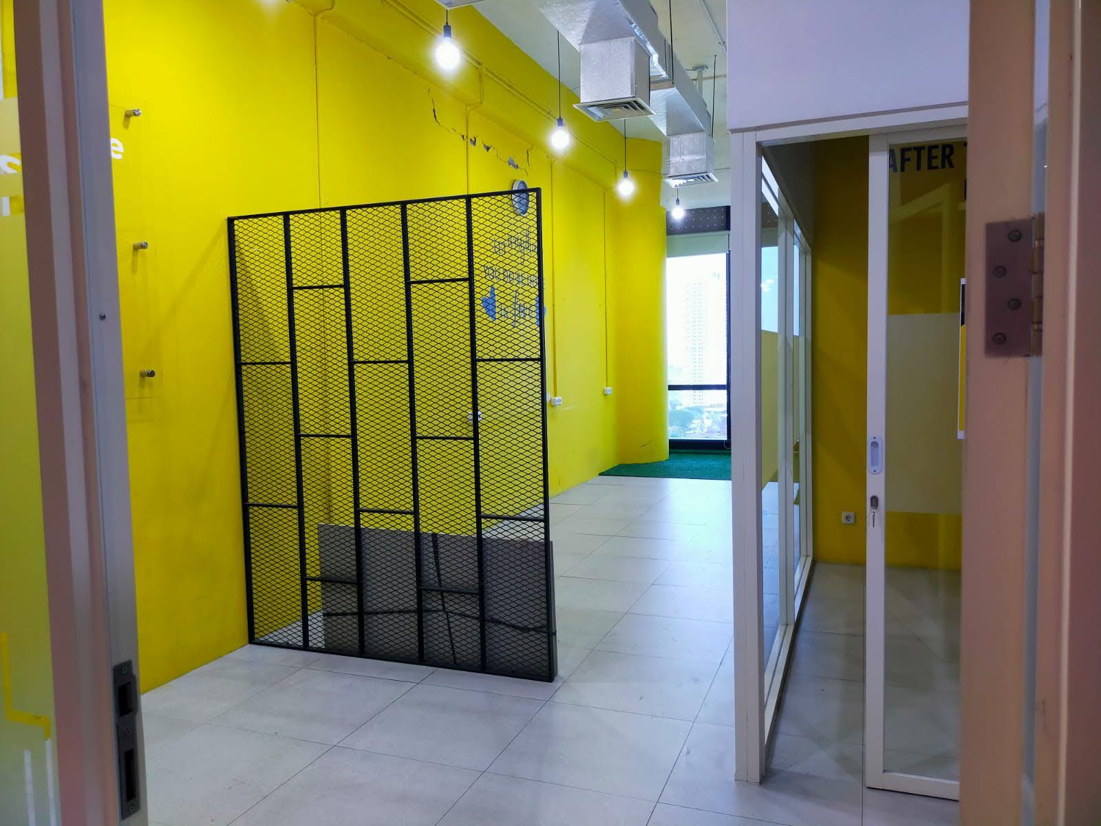 *UAL CIPUTRA WORLD OFFICE SPACE Surabaya Lantai 15