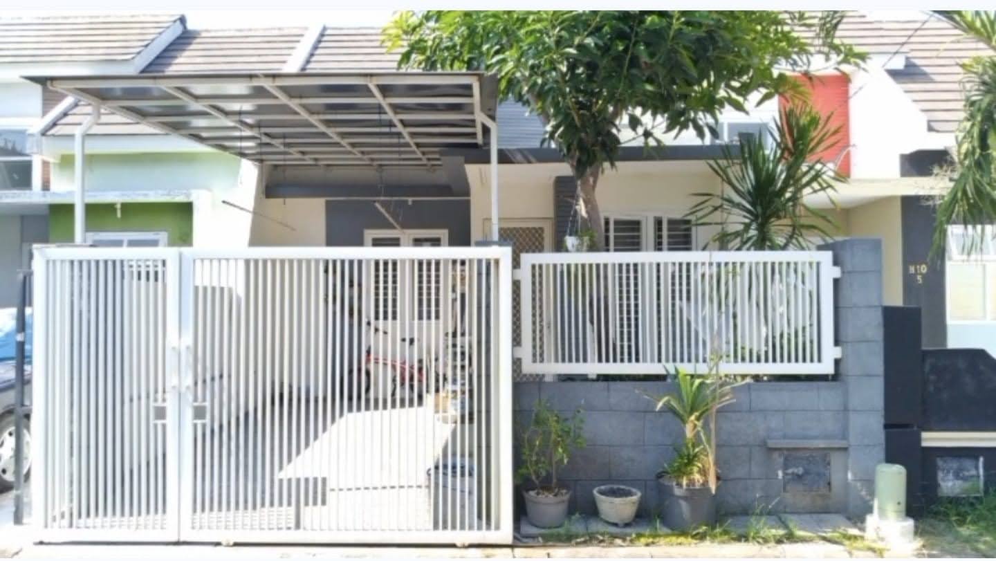 RUMAH SIAP HUNI HABIS RENOV DEKAT RAYA MERR DI PURIMAS LEGIAN