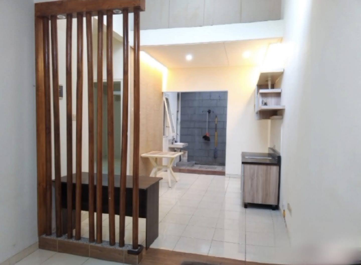 RUMAH SIAP HUNI HABIS RENOV DEKAT RAYA MERR DI PURIMAS LEGIAN