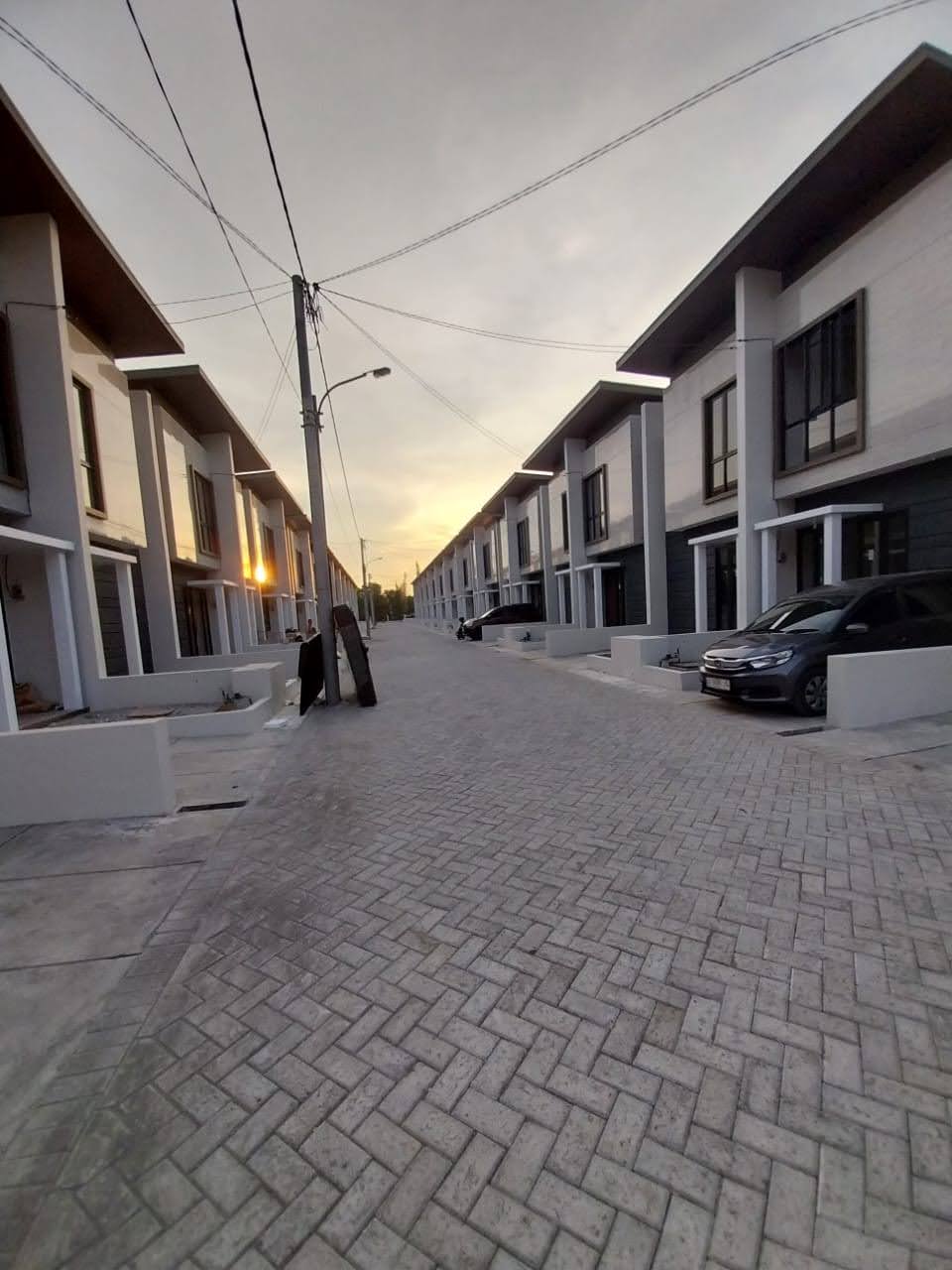 Dijual Rumah Baru Gress 2 Lantai ALANA REGENCY GUNUNGSARI INDAH