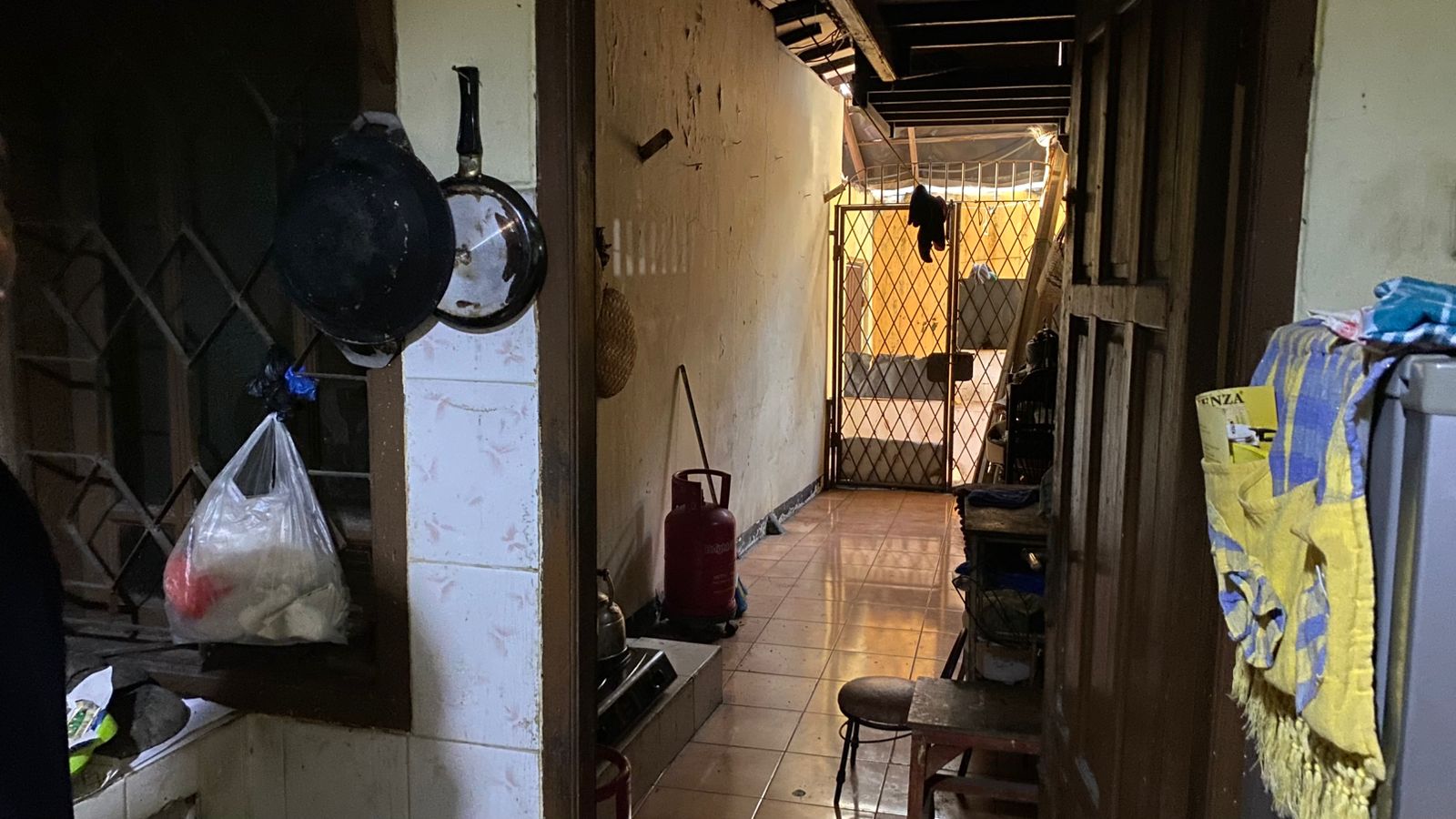 Jual Rumah Siap Huni di Area Jl.Raya Tengah, Gedong, Pasar Rebo,