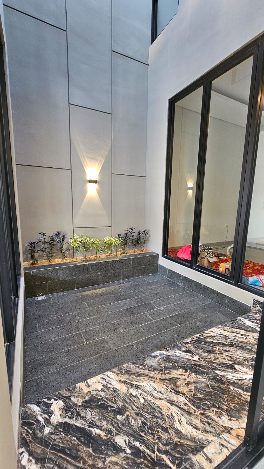 Jual Rumah Baru Sutorejo Sby SHM hanya 100mtr dari Raya