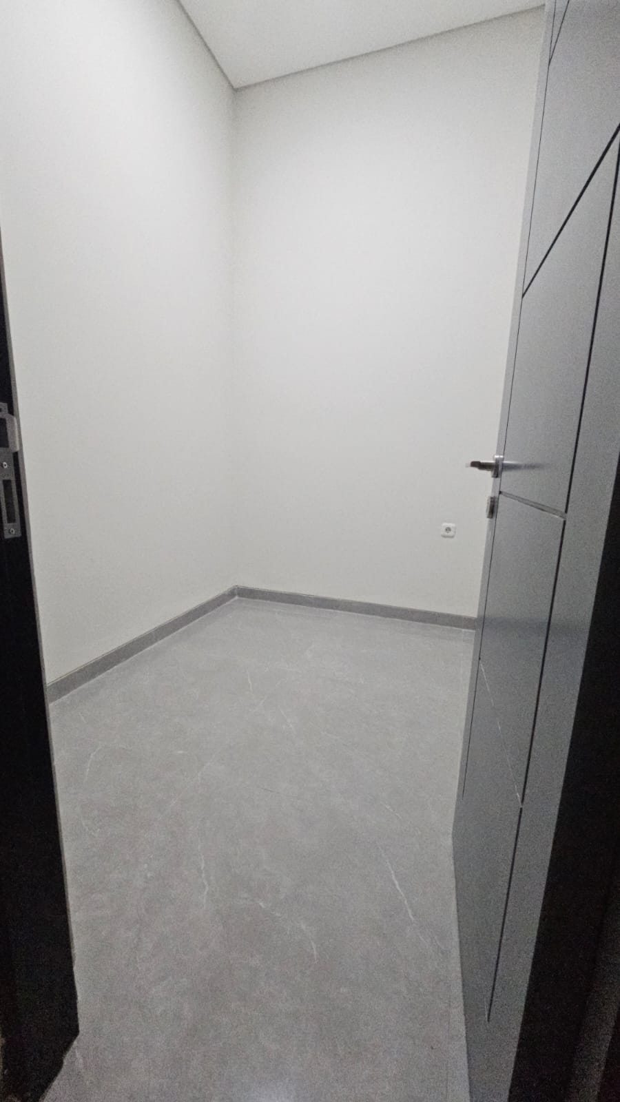 Jual Rumah Baru Sutorejo Sby SHM hanya 100mtr dari Raya
