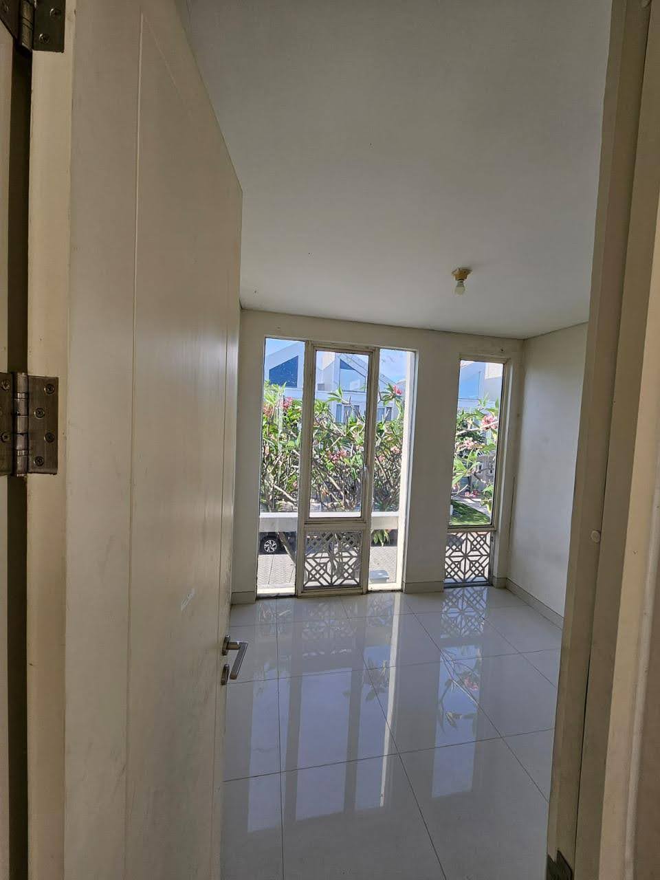 Dijual Rumah MURAH GRAND PAKUWON Cluster Adelaide Surabaya Barat