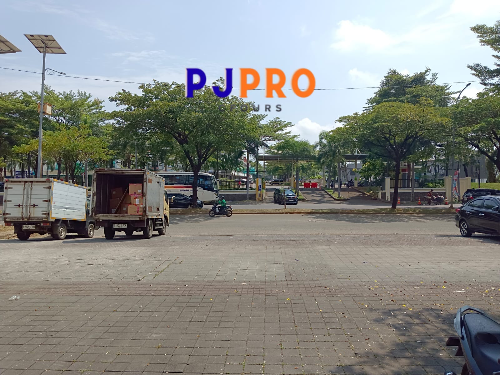 Dijual Ruko Murah dengan 20 Kamar Kosan di Mega Boulevard Bekasi