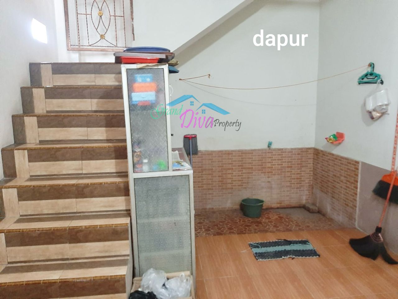 Dijual Rumah dengan 4 Kamar Tidur di Perum Pondok Mitra Lestari