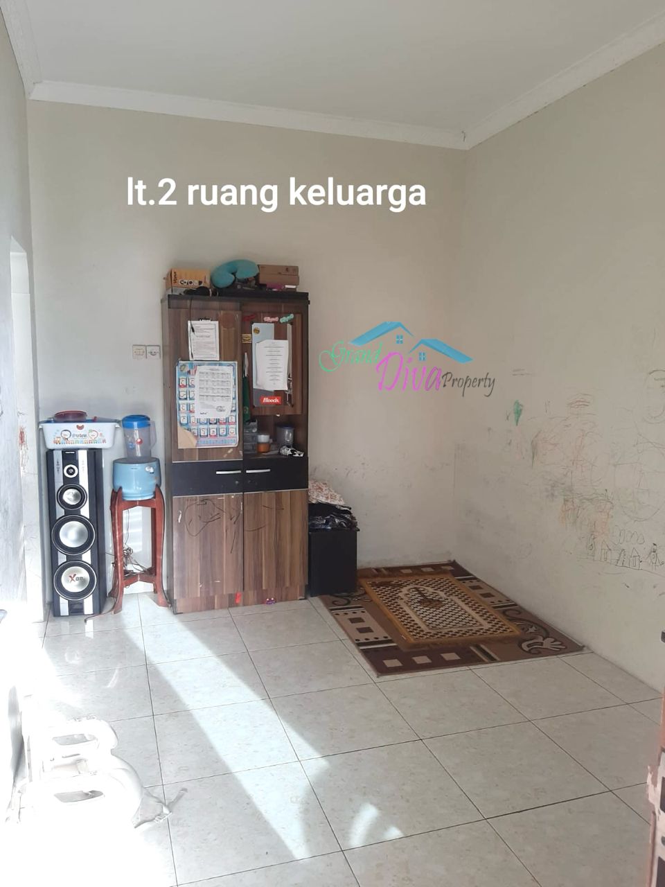 Dijual Rumah dengan 4 Kamar Tidur di Perum Pondok Mitra Lestari