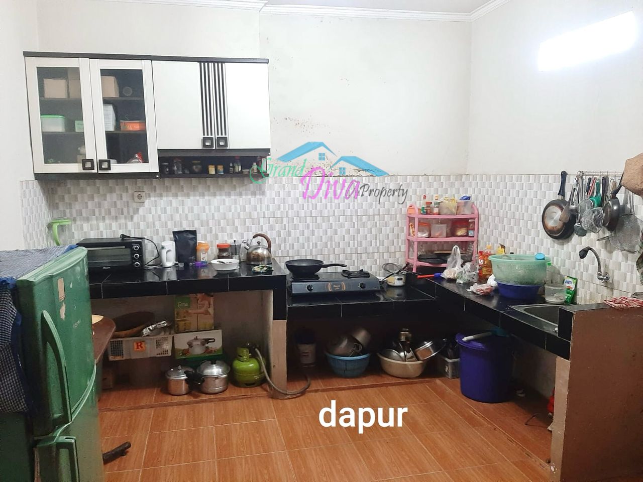 Dijual Rumah dengan 4 Kamar Tidur di Perum Pondok Mitra Lestari