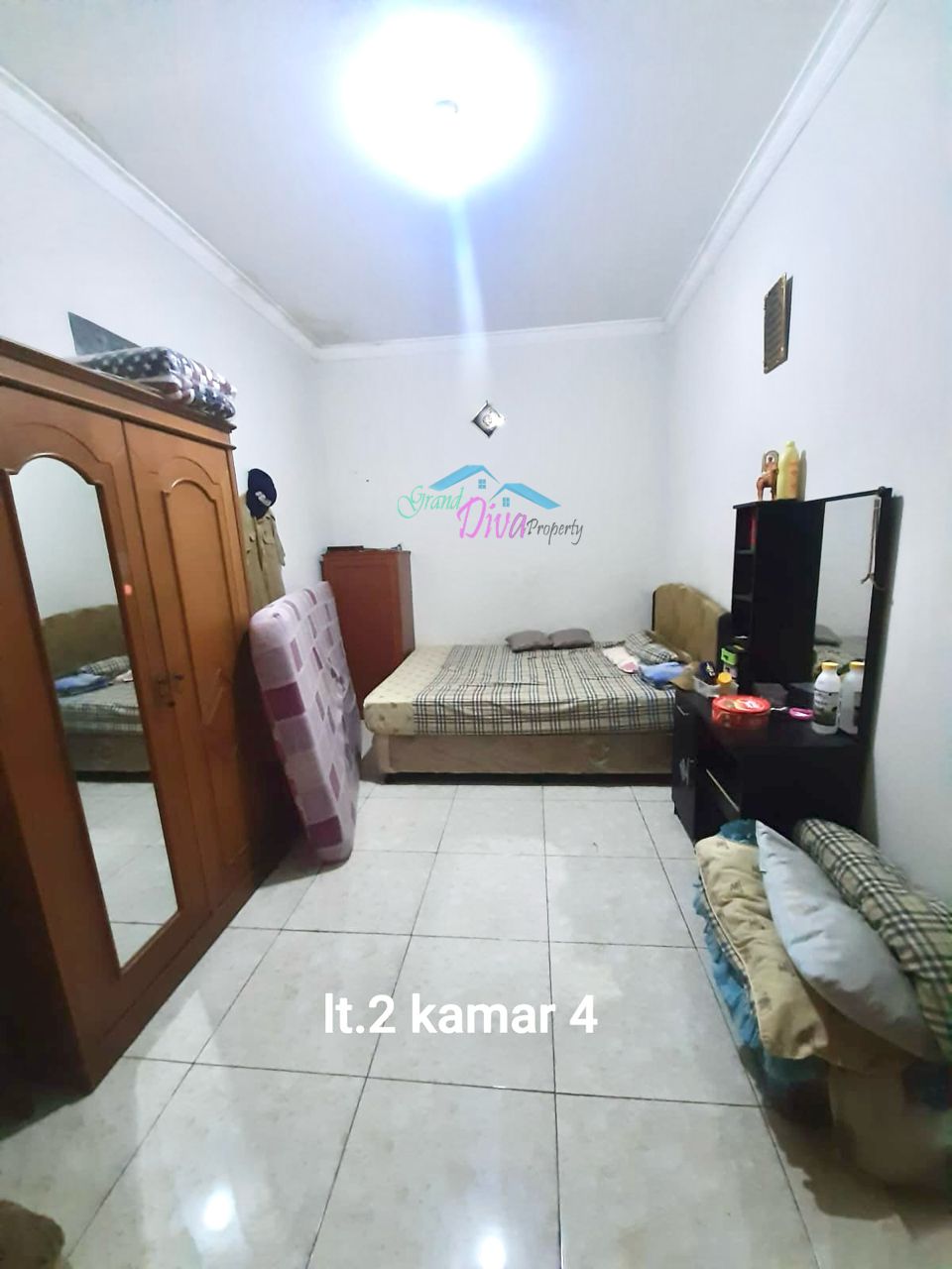 Dijual Rumah dengan 4 Kamar Tidur di Perum Pondok Mitra Lestari