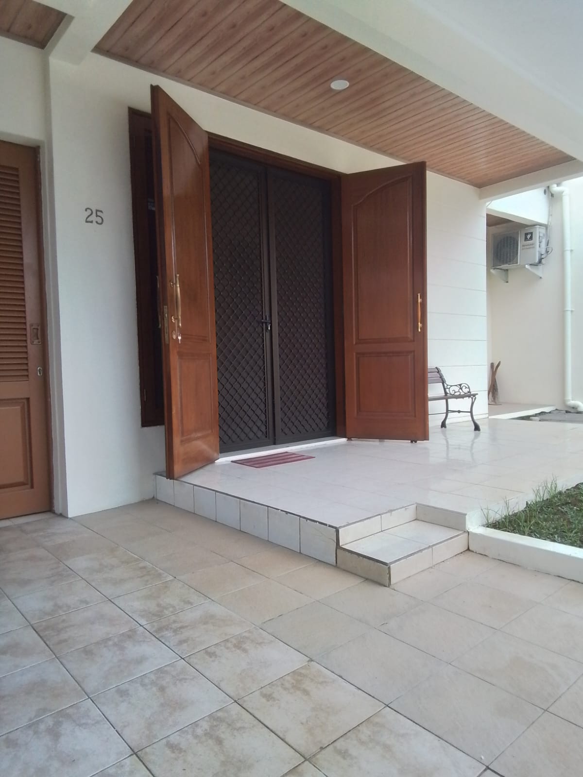Sewa Rumah Komplek Bisa Kantor di Cilandak, Jakarta Selatan
