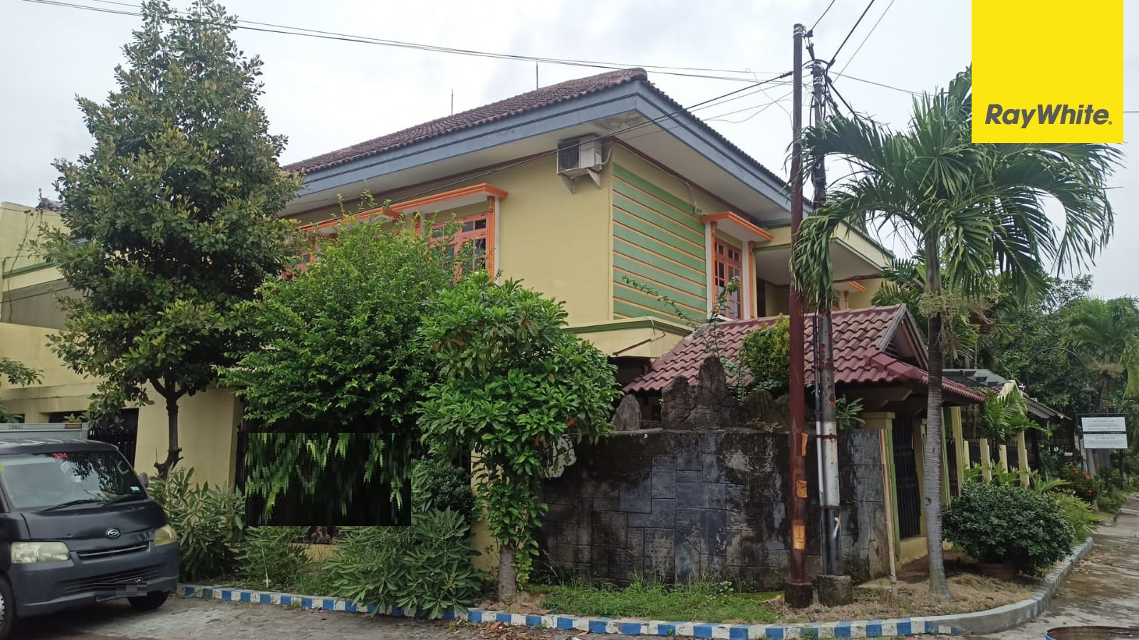 Rumah 2 Lantai Dijual di Jalan Jemursari Surabaya