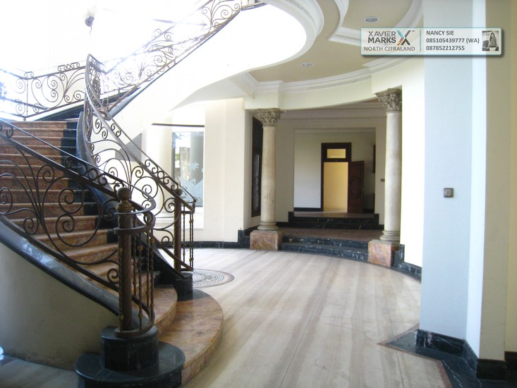 Citraland Raya Bukit Golf Utama Surabaya -Prestigious Family Home