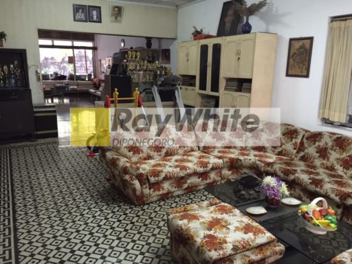 Rumah di jual furnish embong tanjung pusat kota surabaya