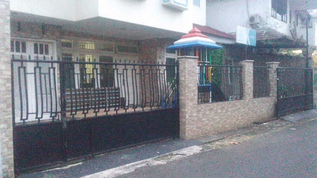 Disewakan Rumah Luas di Duren Sawit, Jakarta Timur PR1911