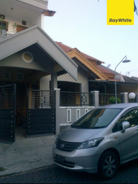 Dijual Rumah Bangunan 2 Lantai di Jl. Medayu Selatan, Surabaya