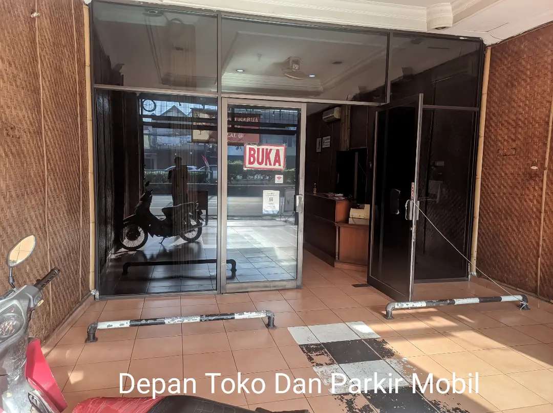 Rumah Cocok Untuk Kantor, Pinggir Jalan Otista Raya