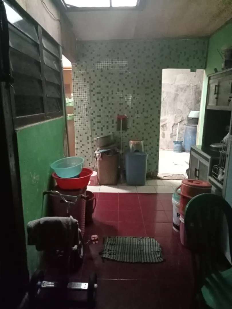 Rumah Tua Pinggir Jalan Raya Dekat Pasar Dan Kantor Lurah Cengka