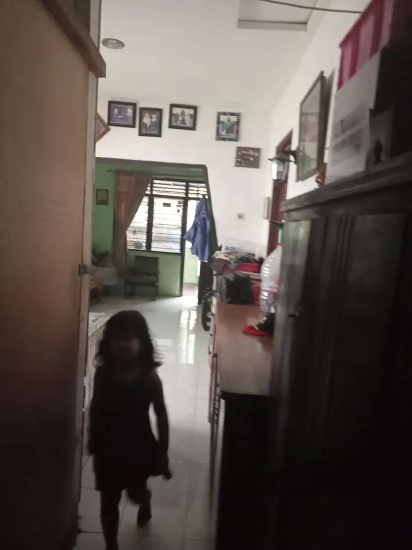 Rumah Tua Pinggir Jalan Raya Dekat Pasar Dan Kantor Lurah Cengka