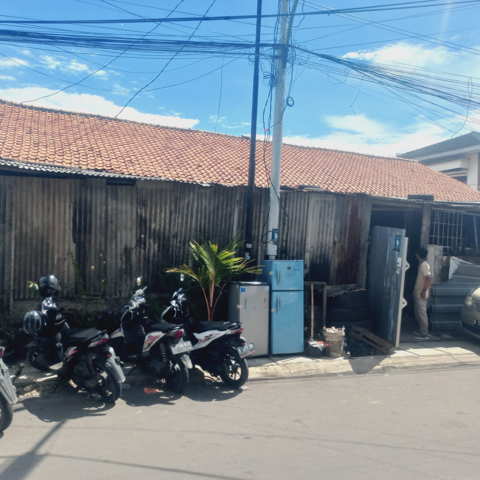 Rumah Siap Bongkar Masuk Komplek, 2 Km Ke Rsud Cengkareng