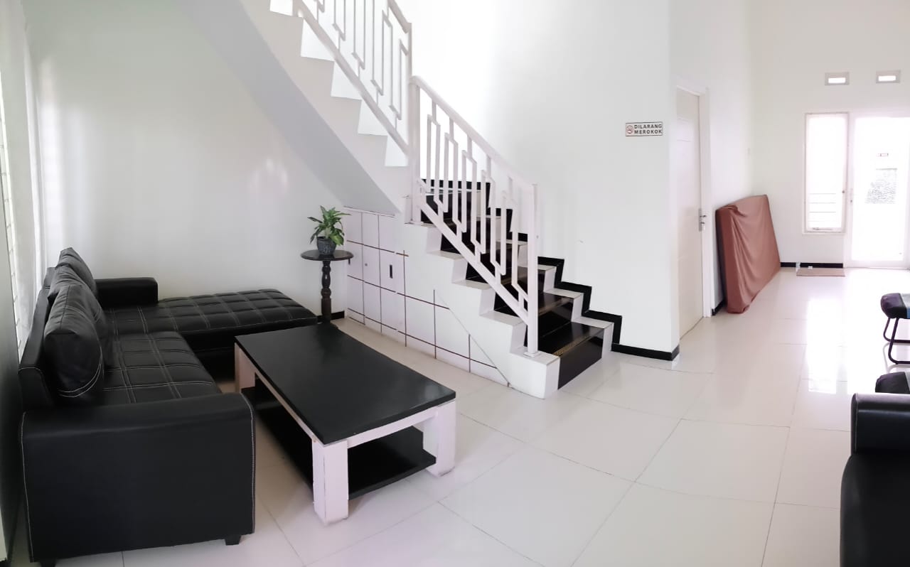 Disewakan Villa Kawasan Wisata Kota Batu Lengkap HARGA PER MALAM