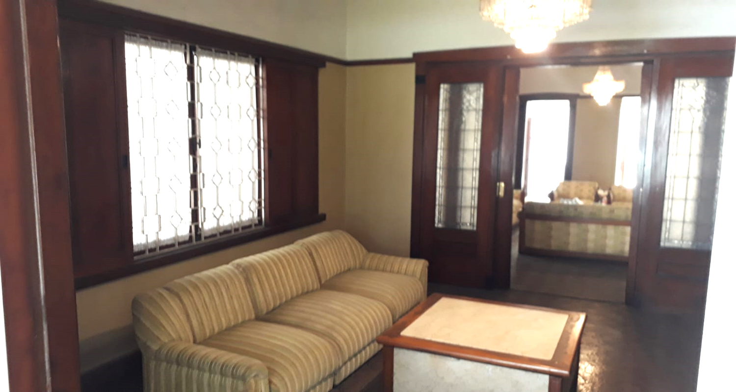 RUMAH KOLONIAL BELANDA TERAWAT DI JL. SURYAKENCANA DAGO BANDUNG