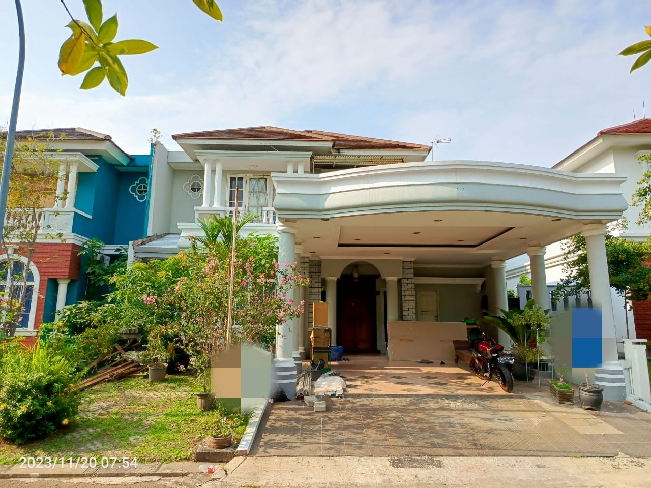 Dijual Rumah depan taman 6 kamar di Kota Wisata, Cibubur