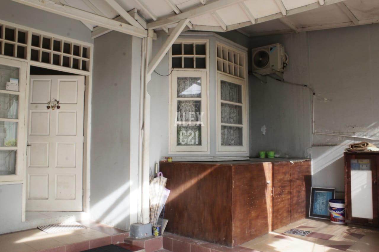 dijual rumah di Pamulang Estate, Tangerang Selatan