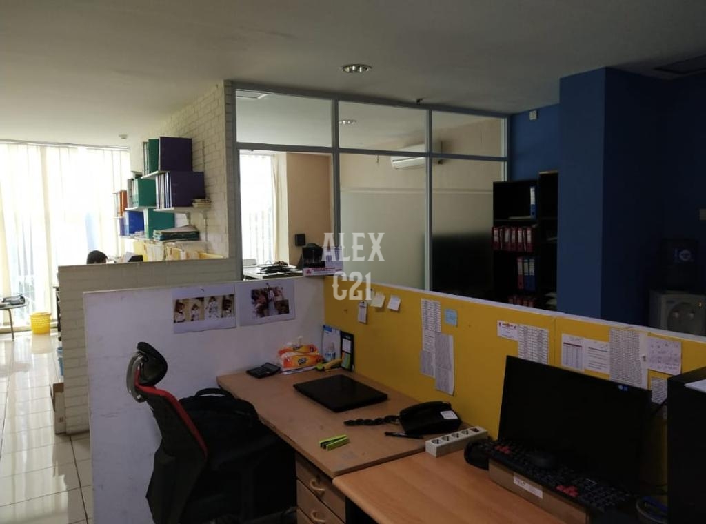 ruko Belmont Residences jl.lapangan bola, meruya ilir, jak bar