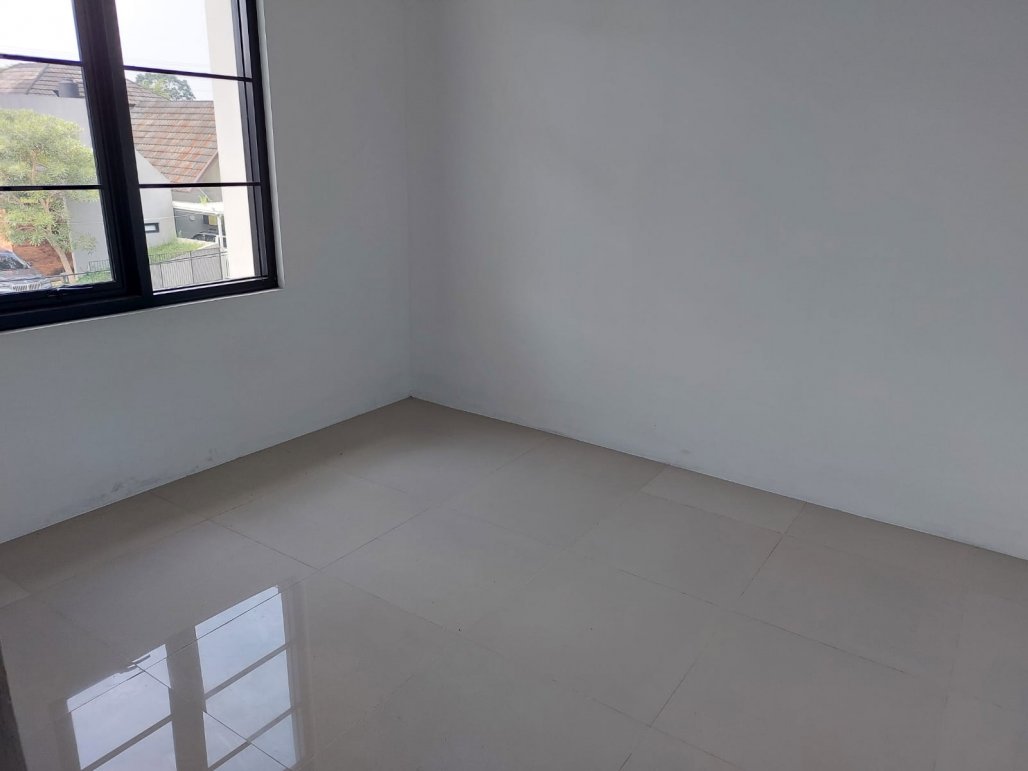 Rumah Lantai 2 Soekarno Hatta Cisaranten wetan Kota bandung