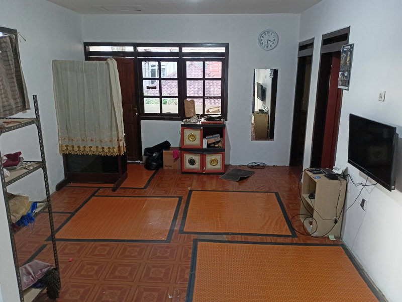 Hidup Nyaman di Bandung: Rumah SHM dengan Teras Gazebo