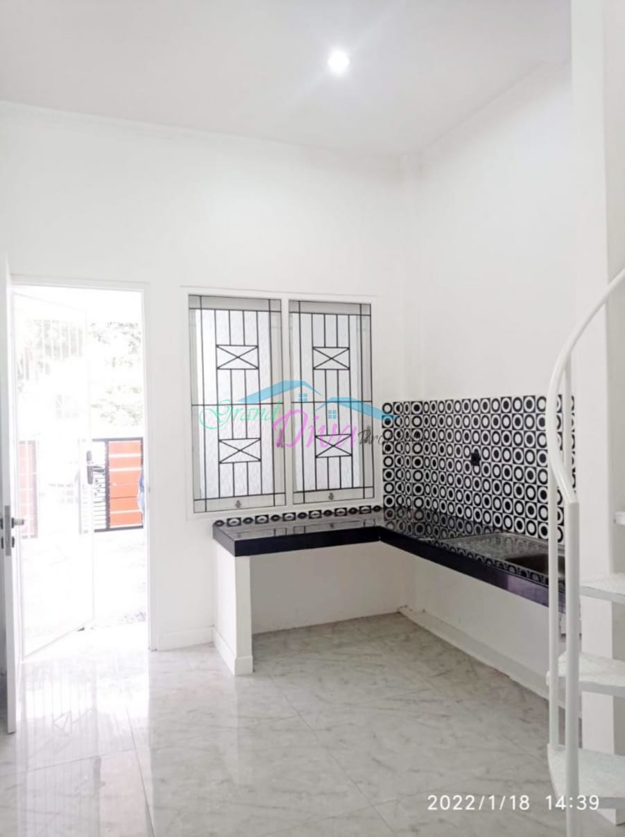 RUMAH DI VILLA GALAXY BEKASI SELATAN