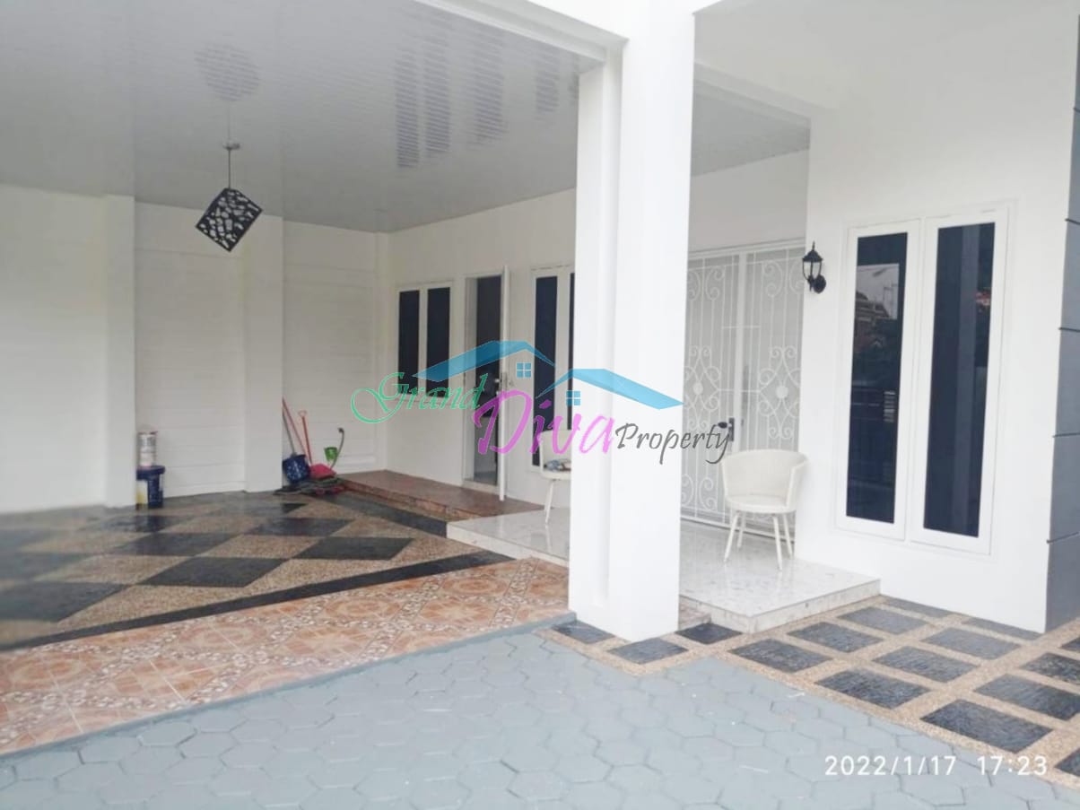 RUMAH DI VILLA GALAXY BEKASI SELATAN
