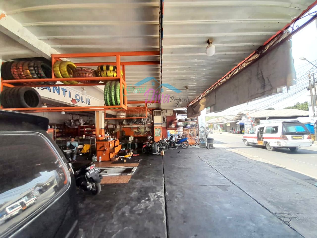 RUMAH DI JALAN RAYA UTAMA PAKU JAYA SERPONG UTARA