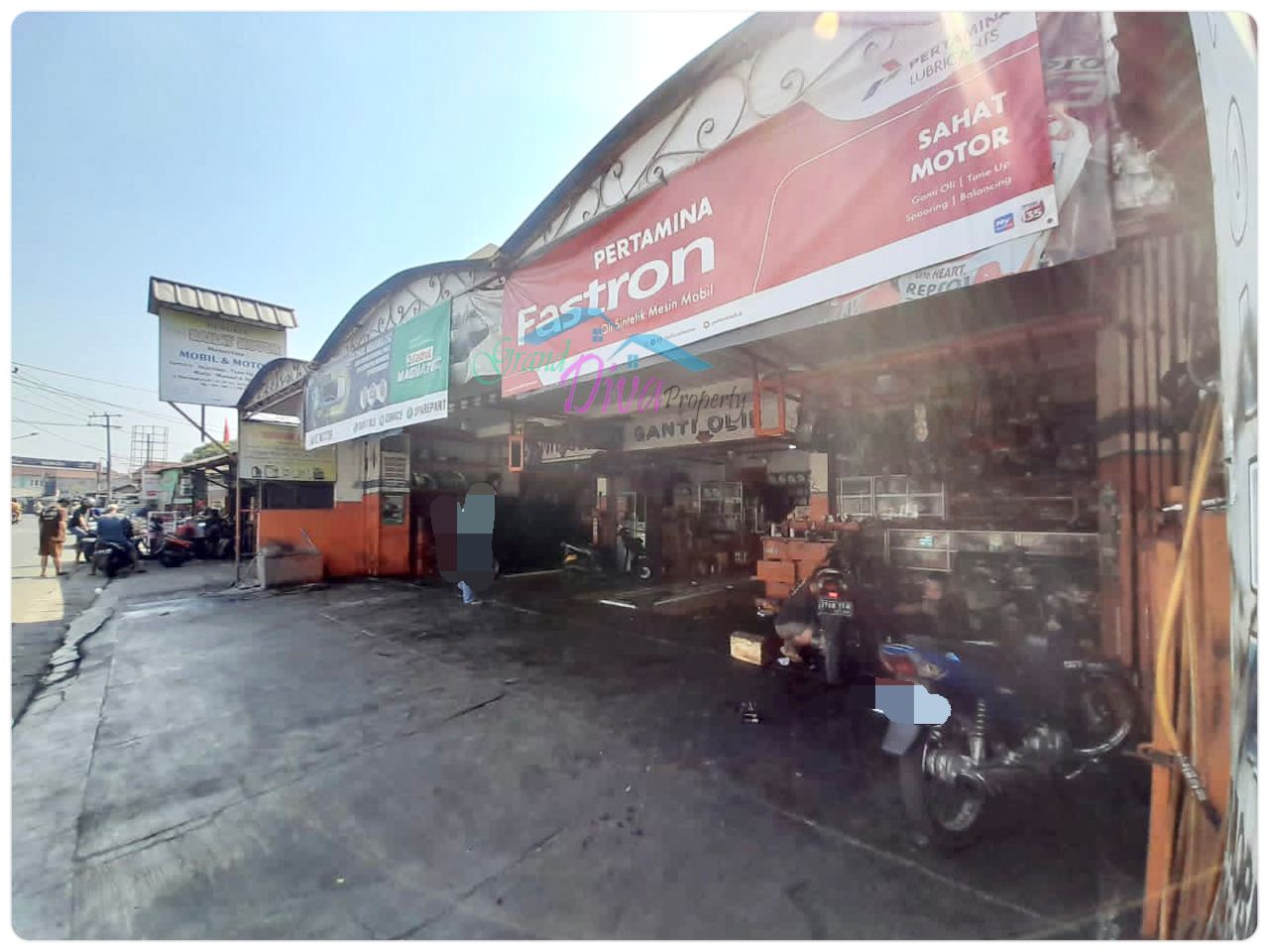 RUMAH DI JALAN RAYA UTAMA PAKU JAYA SERPONG UTARA