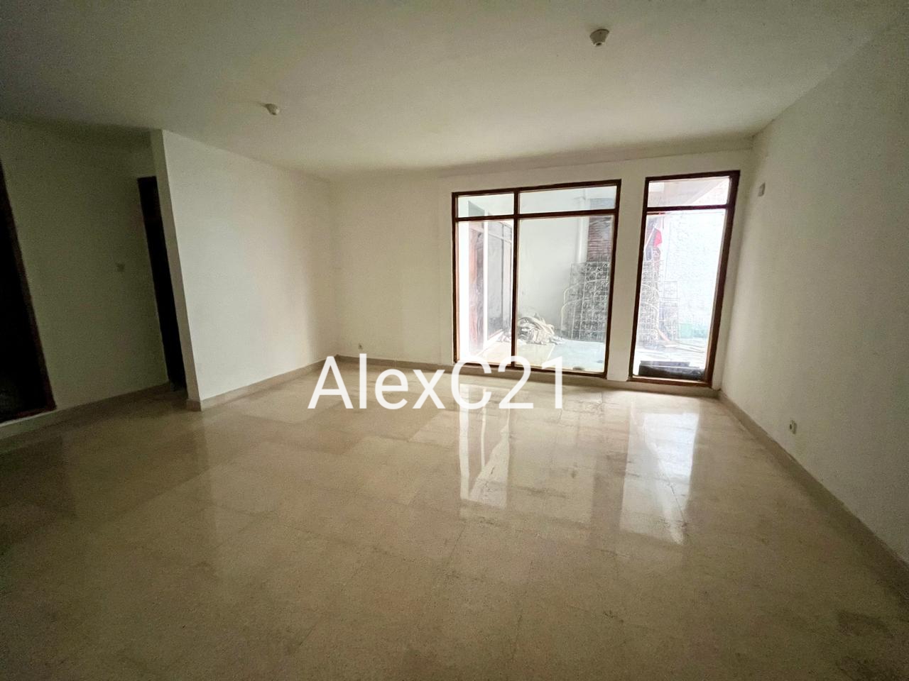 dijual rumah lama di Dharmawangsa, Cipete Utara, Kebayoran Baru,